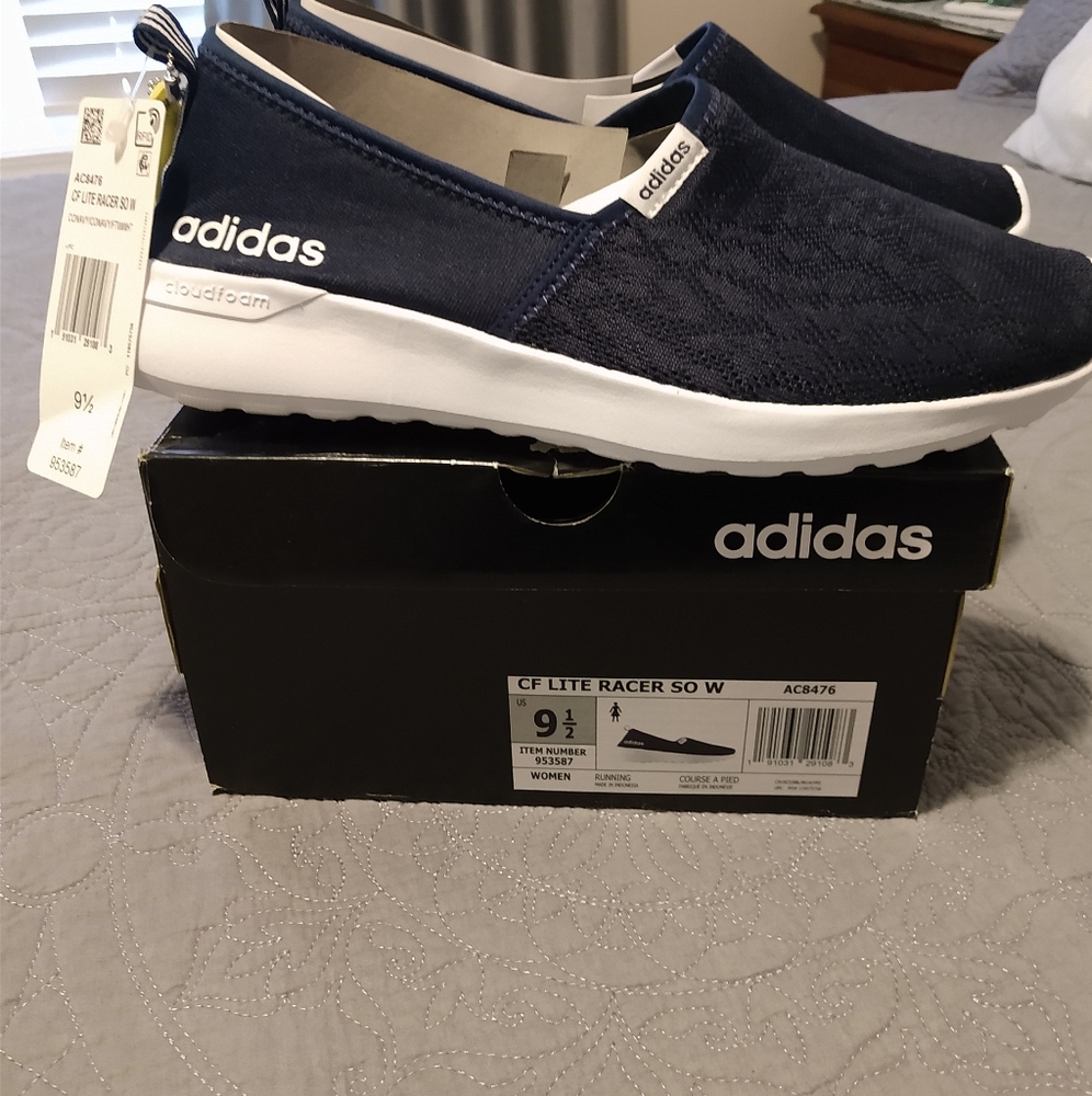 Adidas Cloudfoam Slip on in Navy size 9.5 women's